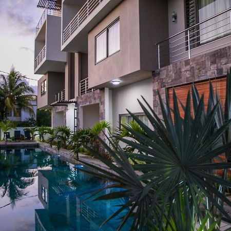 Entire Luxury 3 Bedroom Condo For Rent - Flic-En-Flac - Close To Beach Exteriör bild