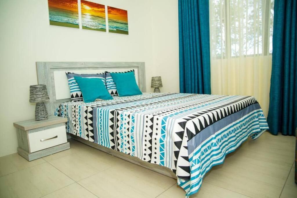 Entire Luxury 3 Bedroom Condo For Rent - Flic-En-Flac - Close To Beach Exteriör bild