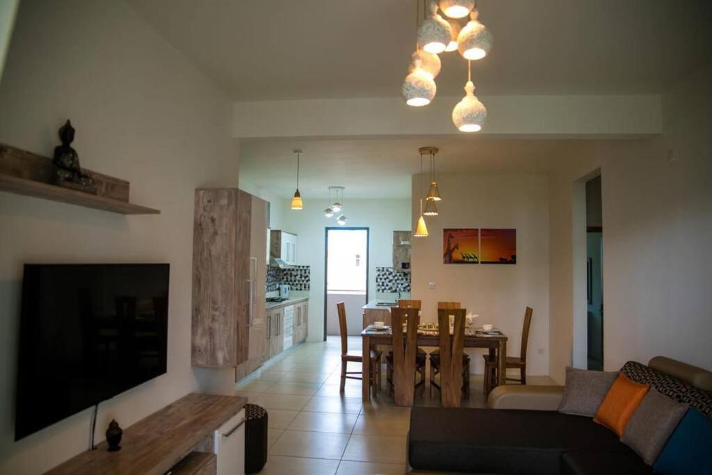 Entire Luxury 3 Bedroom Condo For Rent - Flic-En-Flac - Close To Beach Exteriör bild